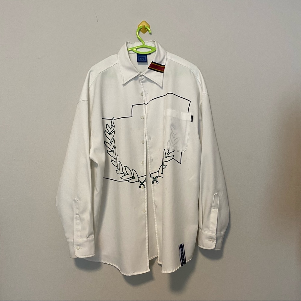 Romantic Crowne white oversize shirt K-pop fan must have